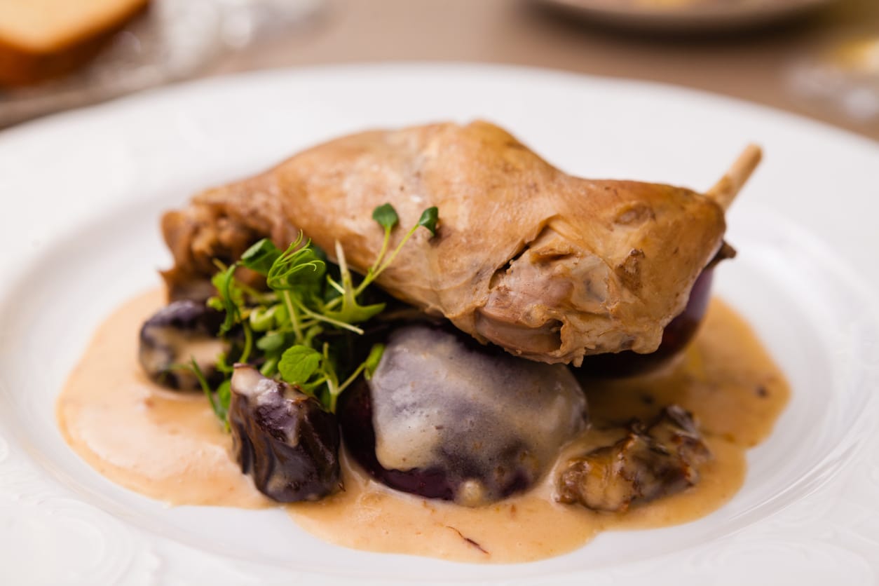 Poulet au vin jaune et morilles